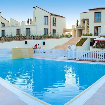 Contea Dei Ciliegi アパート