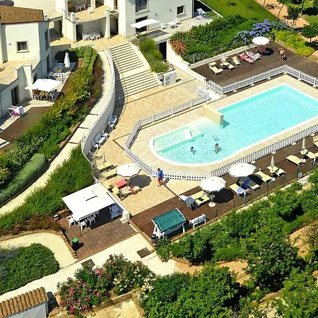 Contea Dei Ciliegi アパート ペダーゾ