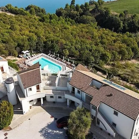 アパート Contea Dei Ciliegi ペダーゾ